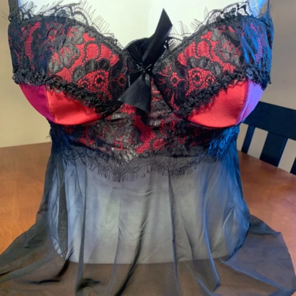 New Two Piece Lingerie Set Gown & Thong Medium